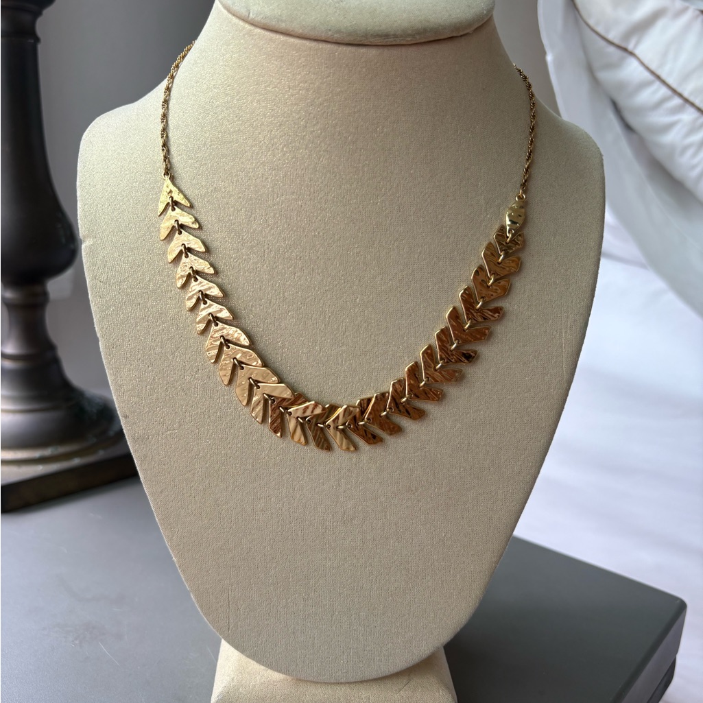 Kate Spade Gold Leaf-Link Womens Necklace 20$